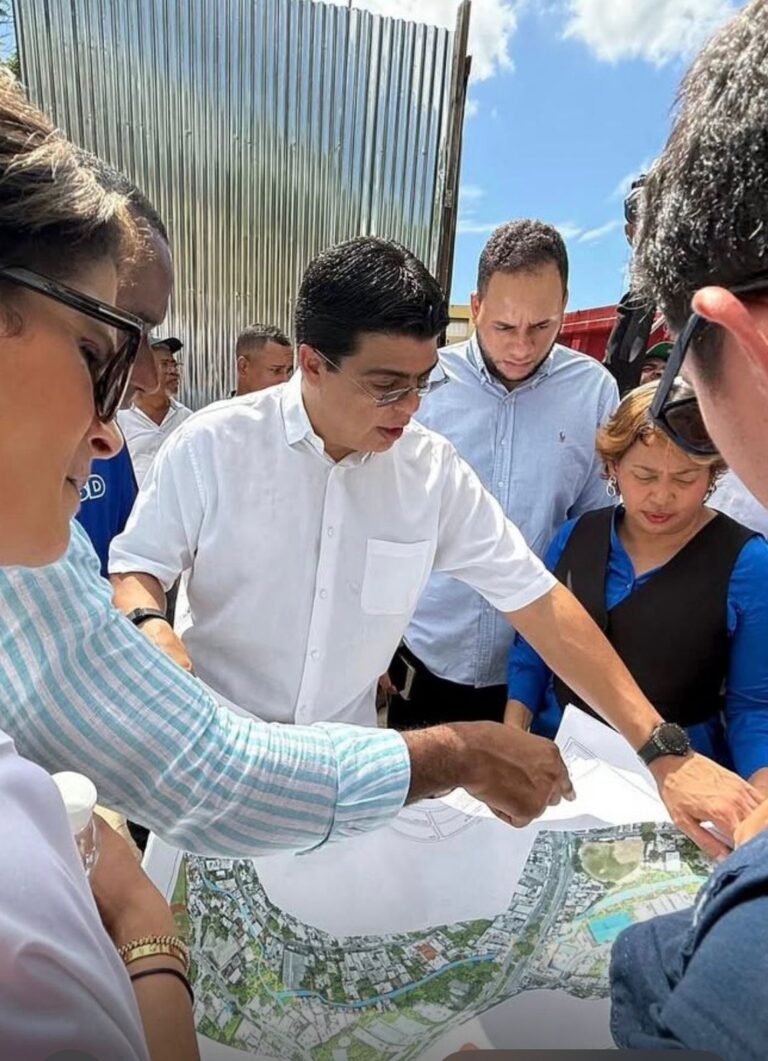 46591-caasd-anuncia-trabajos-de-empalme-de-tuberias-y-drenado-de-linea-en-la-avenida-gregorio-luperon