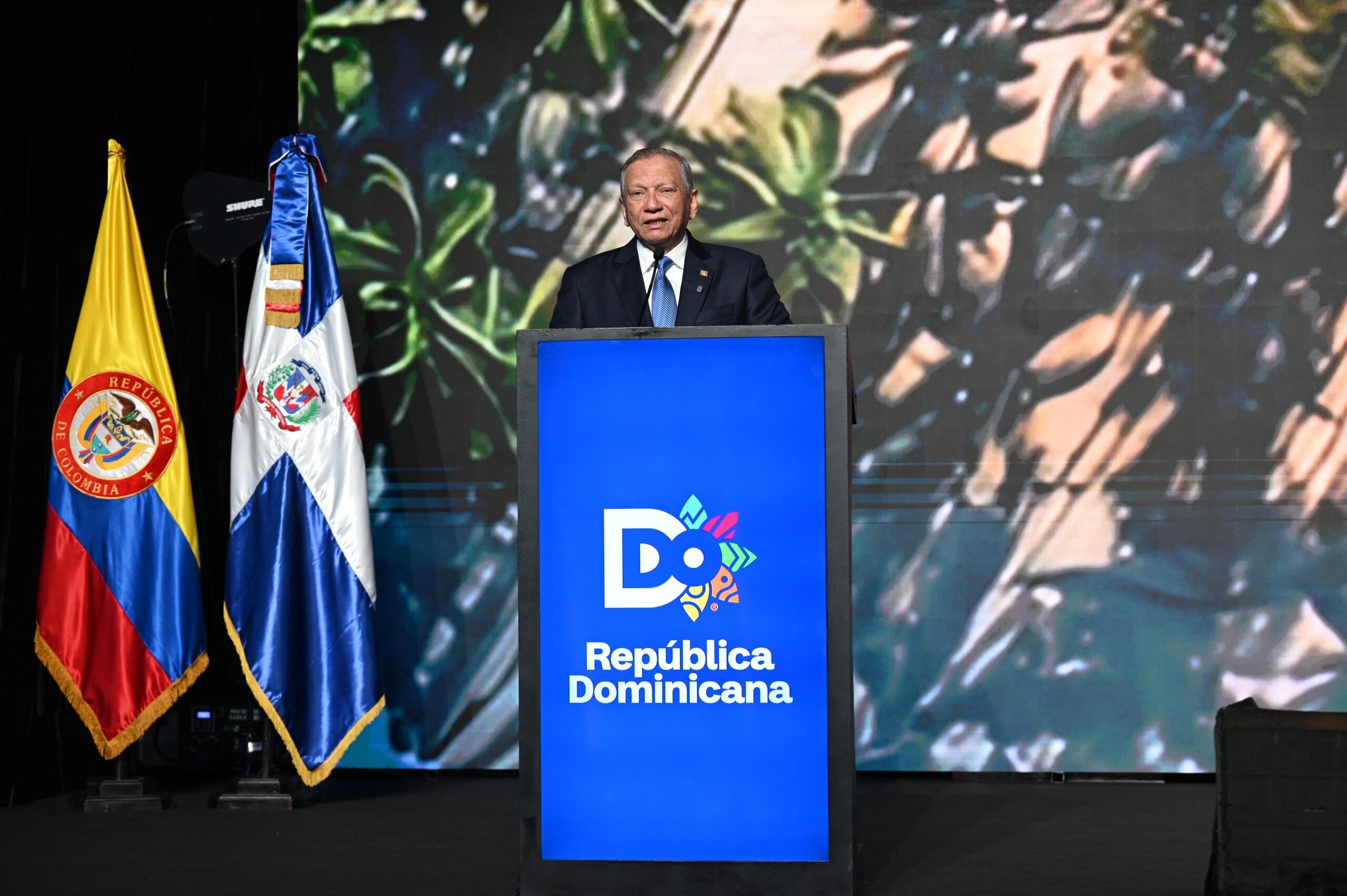 7af1ea03-1adc-4eec-a45a-90c54f67f7fd