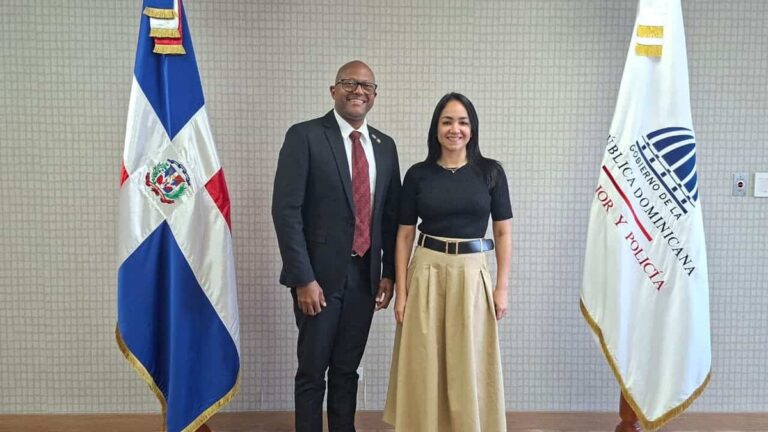 cmd-suspende-marcha-al-palacio-policial-tras-reunion-con-faride-raful-6e4067e9-focus-0-0-1200-675