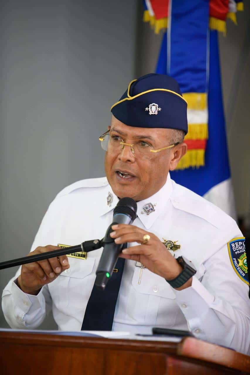 director-de-la-policia-sigue-en-el-cargo-tras-vencer-tiempo-89fc6d6e