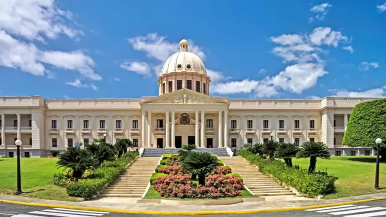 palacio-nacional-dominicano-bdf16d2c-focus-0-0-896-504