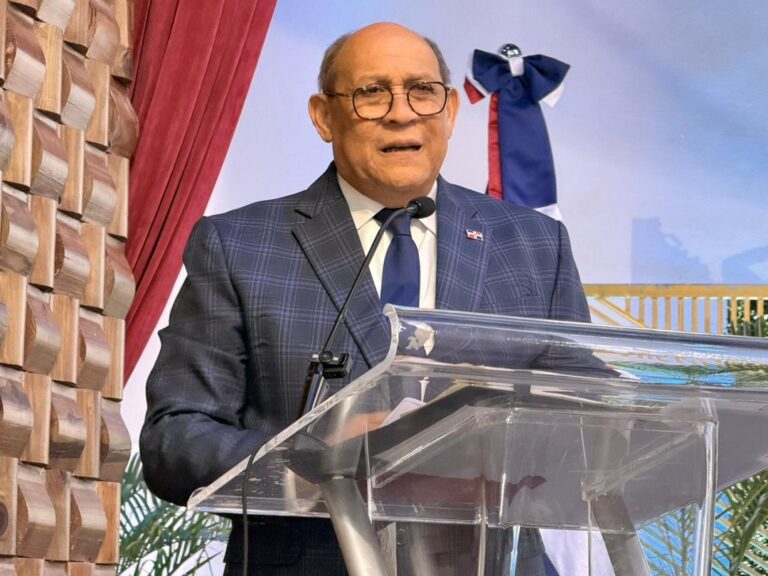 santos-bad-a-sugiere-a-doctores-en-educaci-n-superior-integr