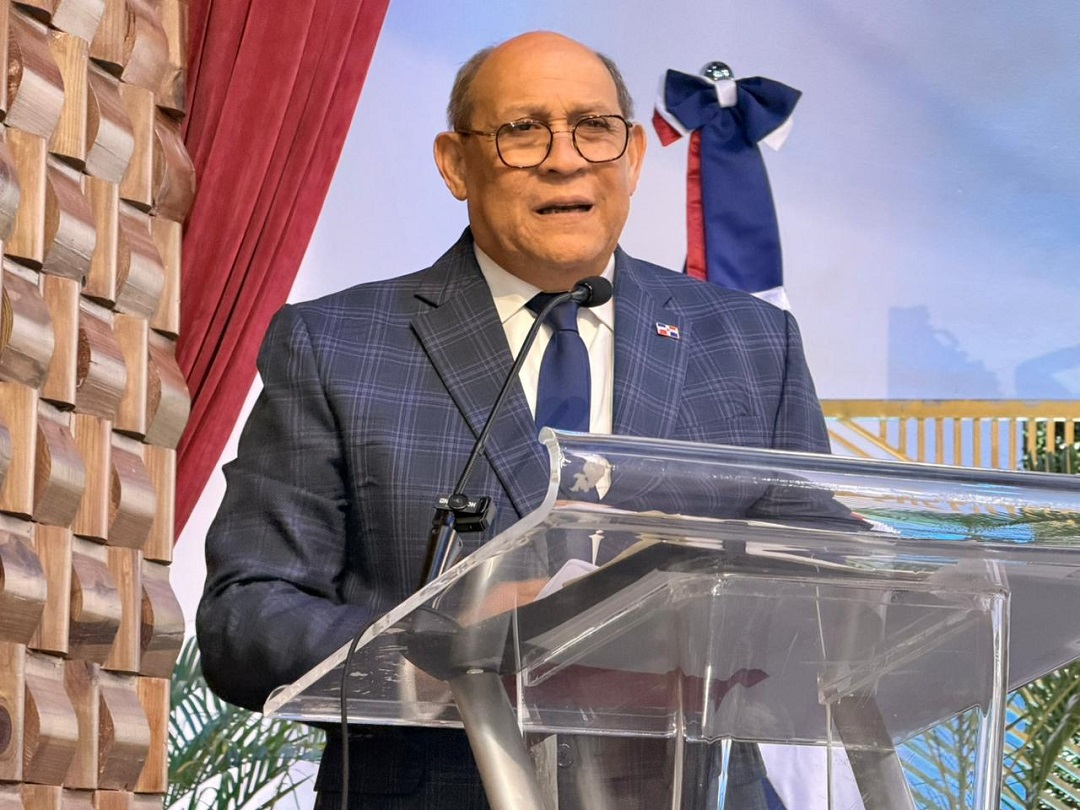 santos-bad-a-sugiere-a-doctores-en-educaci-n-superior-integr