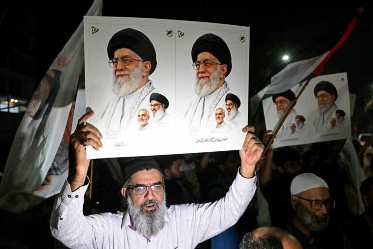 iran-anuncia-la-«operacion-ofensiva-mas-feroz-en-la-historia»-contra-israel-y-eeuu.