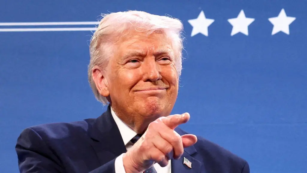 trump-amenaza-con-golpear-«20-veces-mas-fuerte»-a-iran-si-bloquea-petroleo-en-ormuz