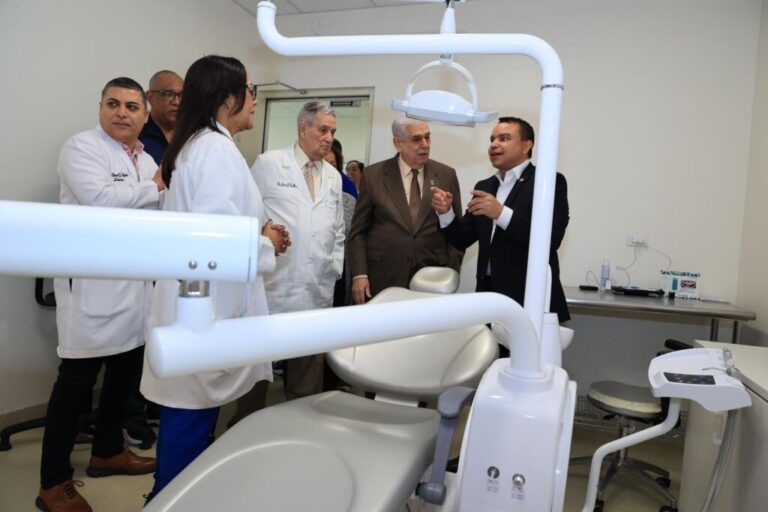 sns-equipa-ocho-hospitales-con-tomografos-dentales-y-panoramicos