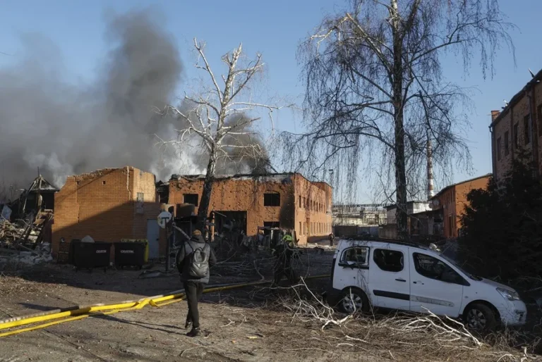 zelenski-denuncia-un-ataque-ruso-masivo-contra-ucrania-que-deja-siete-muertos-en-kiev