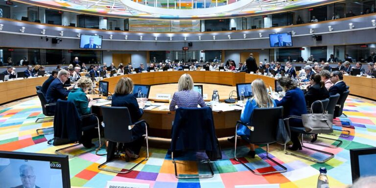 la-ue-descarta-enviar-fragatas-para-reabrir-estrecho-de-ormuz