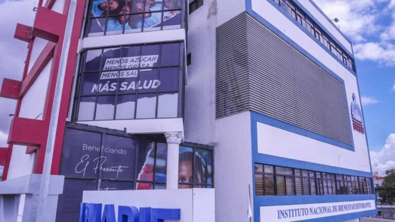 inabie-cancela-licitacion-para-la-compra-de-gomitas-multivitaminicas-para-estudiantes