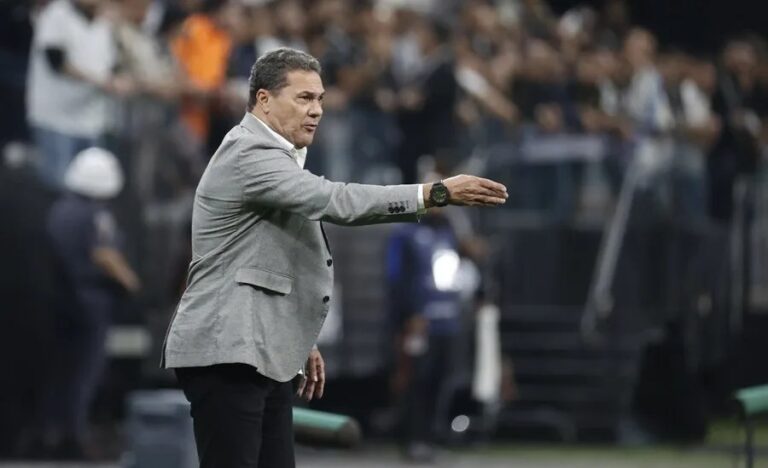 vanderlei-luxemburgo-es-ingresado-en-uci-por-infeccion-pulmonar-en-brasil