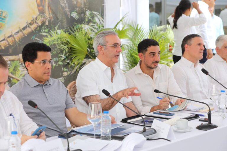 presidente-e-itm-group-anuncian-inauguracion-de-port-samana-en-noviembre