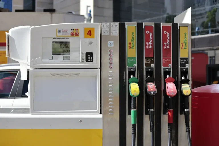 espana-y-otros-cuatro-paises-europeos-piden-a-la-ue-un-nuevo-impuesto-a-las-energeticas