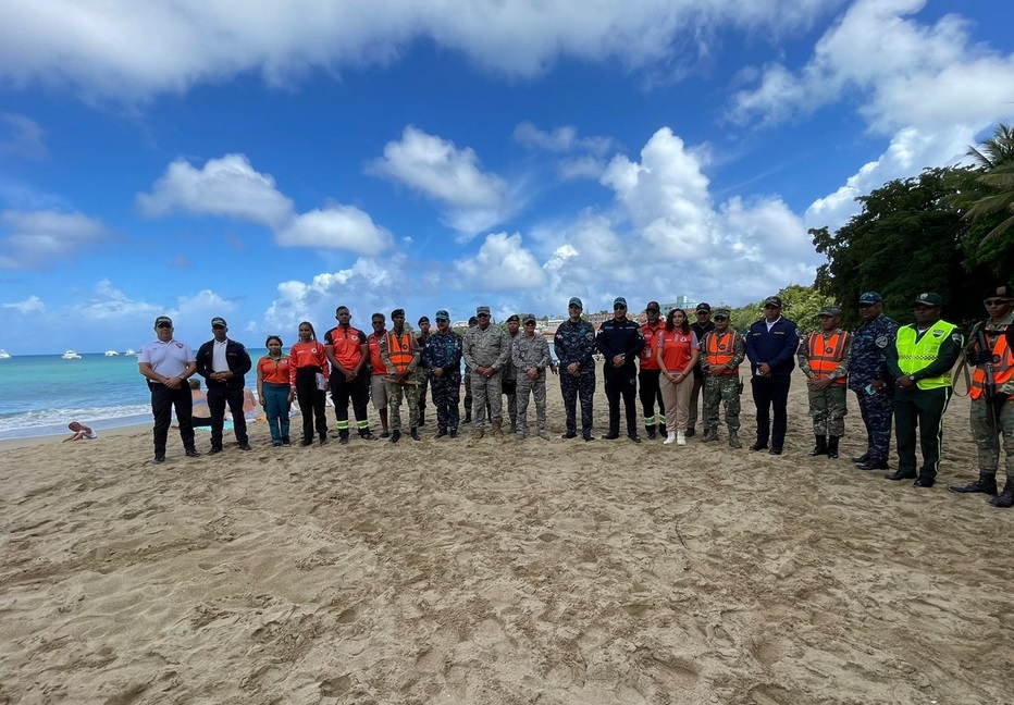 rescatan-6-personas-atrapadas-por-subida-marea;-pese-alerta