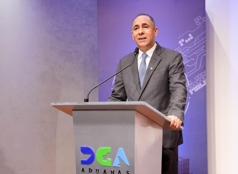 aduanas-rd-1-328-30-destaca-recaudaciones-crecieron-millones-1