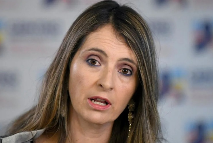 Candidata presidencial de derecha en Colombia denuncia un plan para matarla