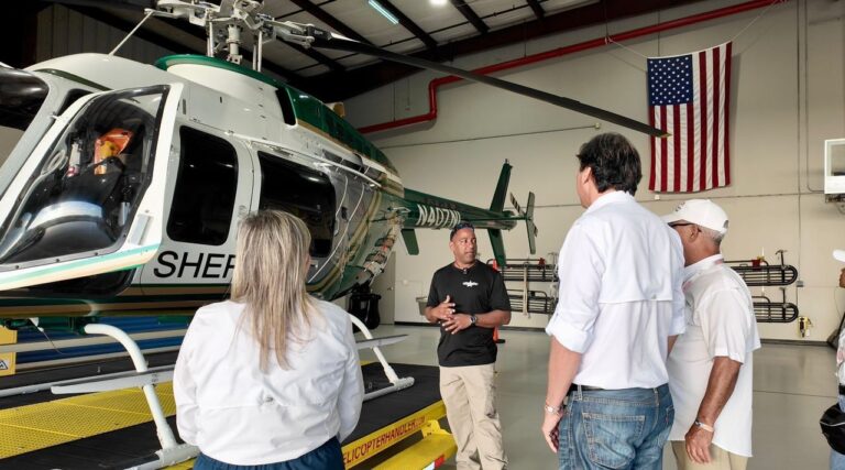 DA realiza visita técnica a unidad aérea policial en Orlando en el marco de SUN ‘n FUN Aerospace Expo 2026