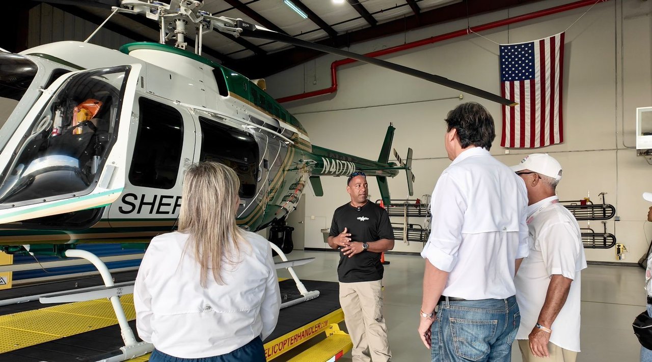 DA realiza visita técnica a unidad aérea policial en Orlando en el marco de SUN ‘n FUN Aerospace Expo 2026