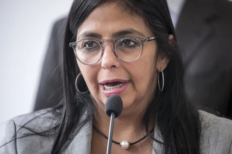 delcy-rodr-guez-venezuela-asegura-posiciones-antisemitas-que-1