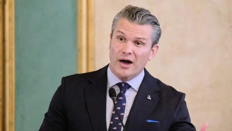 El jefe del Pentágono critica la «cobertura implacablemente negativa» de la guerra en Irán