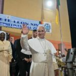 El papa alerta: «El mundo está siendo destruido por unos pocos tiranos»