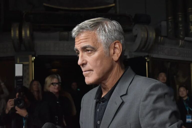 George Clooney califica de «crimen de guerra» las amenazas de Trump de acabar con Irán