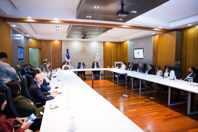 gobierno-activa-di-logo-con-sectores-productivos-y-sociales-