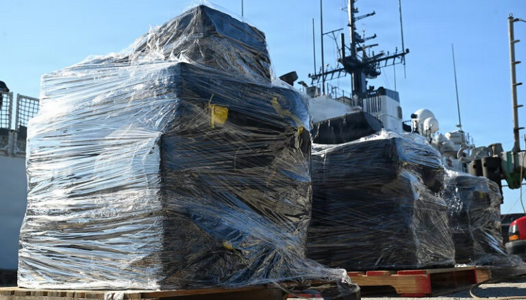Guardia Costera incauta más de 53 millones de dólares en drogas en el Pacífico Oriental y el Mar Caribe