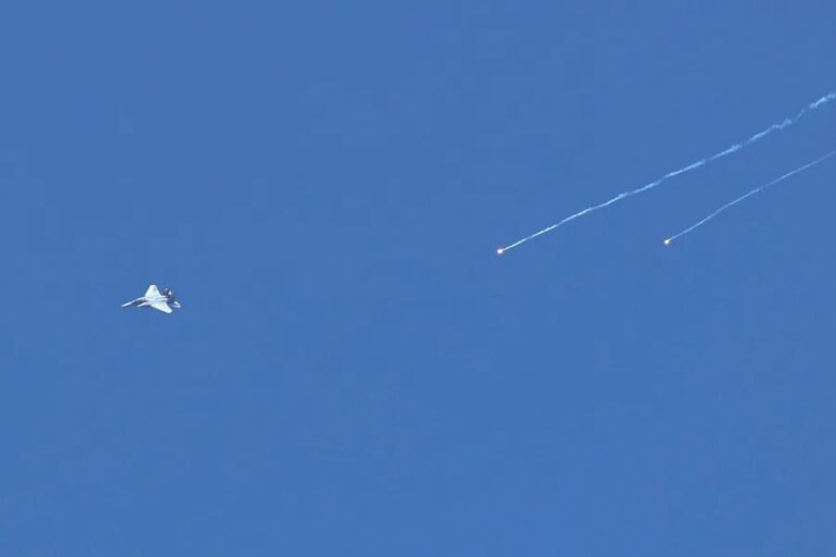 Hizbulá lanza unos 25 cohetes sobre Israel tras sus negociaciones con el Gobierno libanés