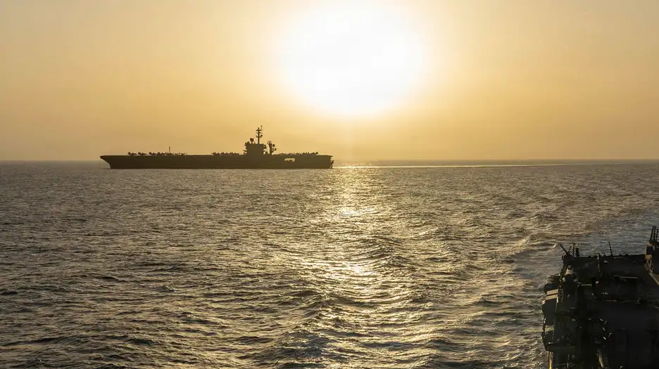 Irán propone reabrir el estrecho de Ormuz y aplazar debate nuclear