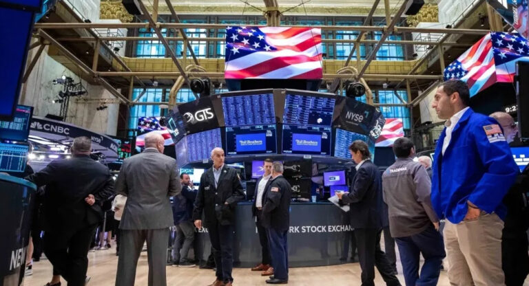 Wall Street cierra en rojo tras los últimos ataques de Estados Unidos en el estrecho de Ormuz