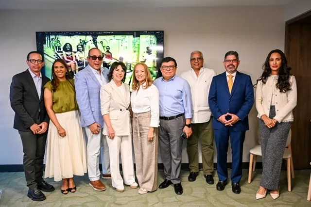 Alcaldía de Santiago presenta proyecto “Coches Turísticos” enfocado en bienestar animal, dignificación de cocheros y preservación cultural
