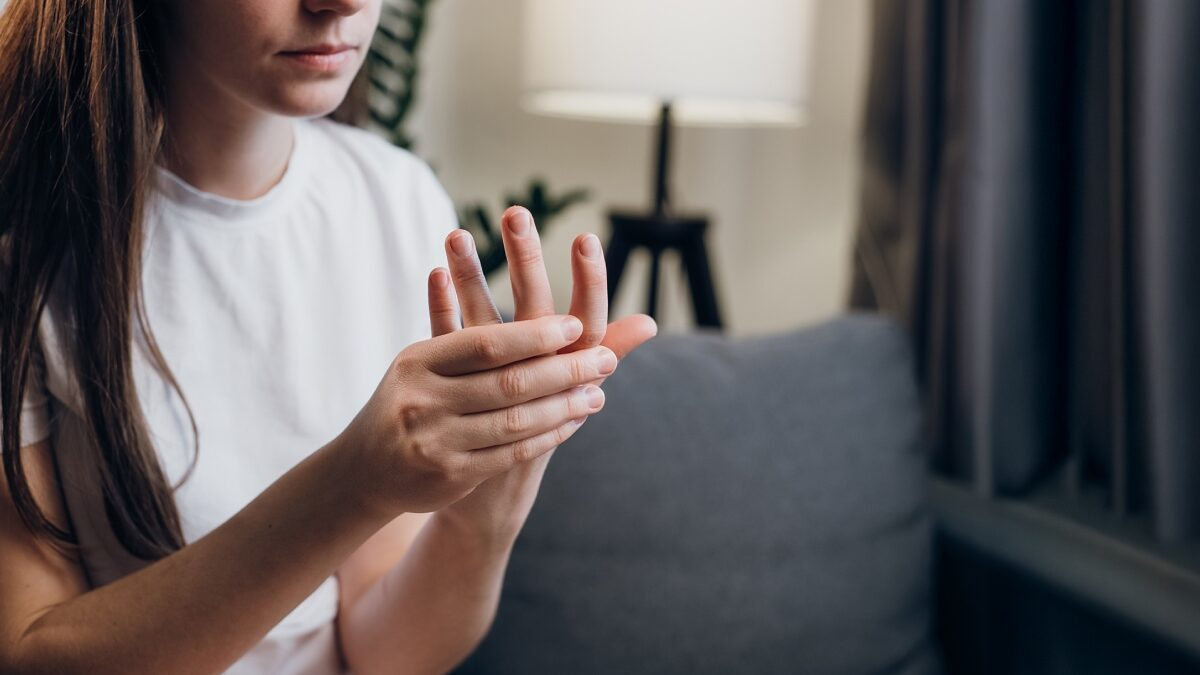 Cómo vivir con esclerosis múltiple y manejar los síntomas para mejorar tu calidad de vida