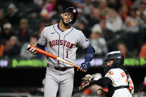 Carlos Correa sufrió una seria lesión en su tobillo izquierdo el martes mientras realizaba practicas de bateo