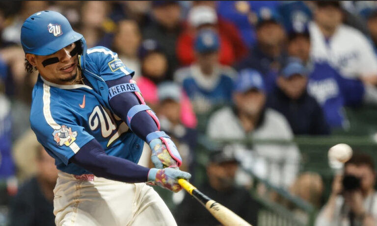 Cerveceros vencen 5-1 a los Dodgers con jonrón de tres carreras de William Contreras