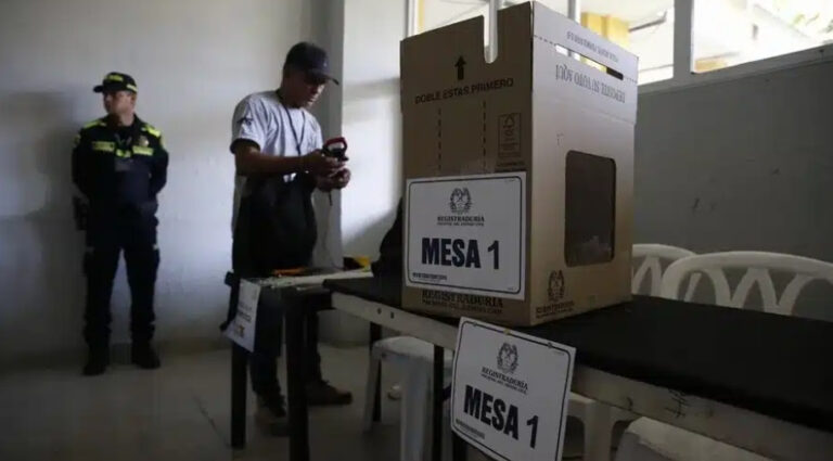 Colombia vota en primera vuelta para elegir al sucesor del presidente Gustavo Petro