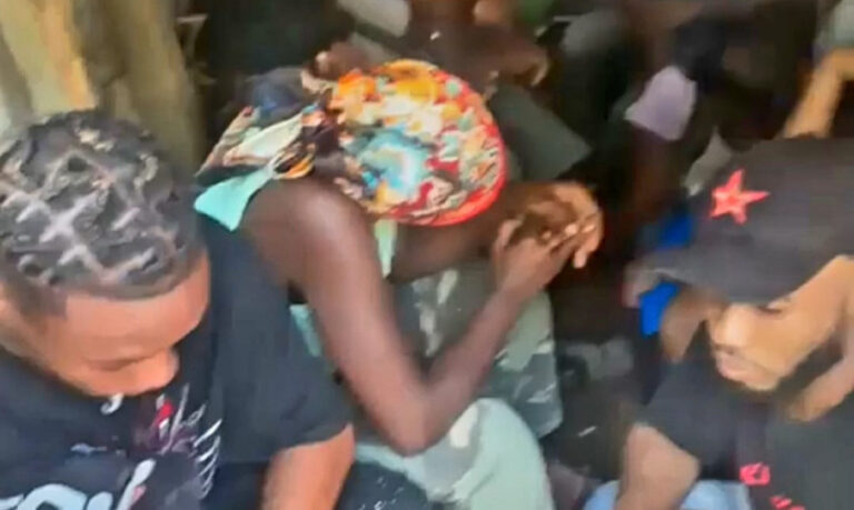 Ejército desmantela punto de acopio y detiene 19 indocumentados en Dajabón