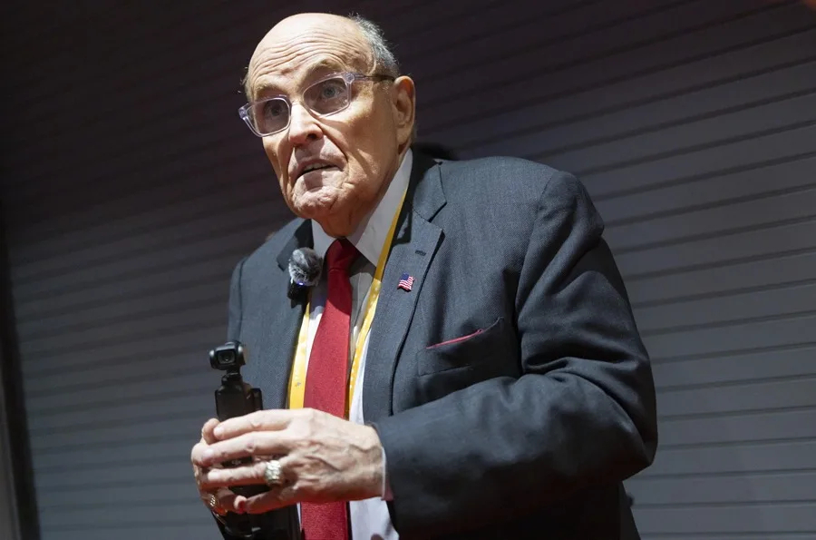 El exalcalde de Nueva York Rudy Giuliani está hospitalizado en condición crítica pero estable