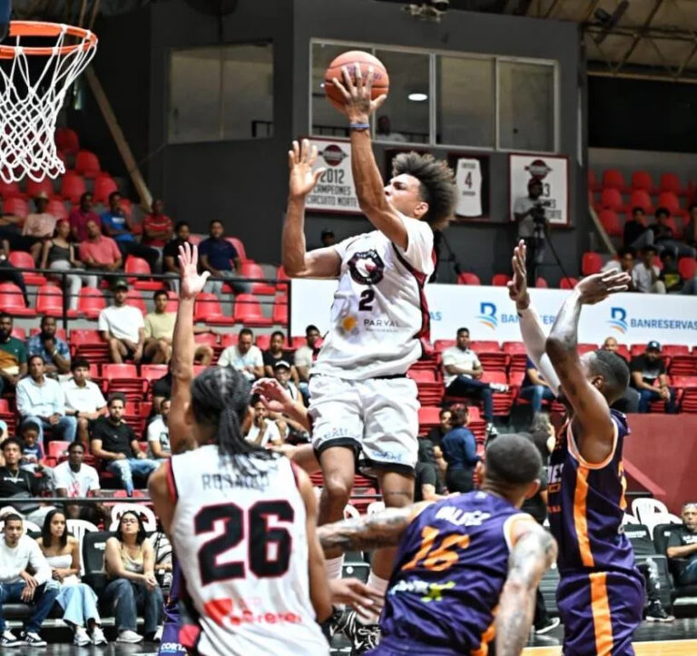 Gigantes superan a Metros y están en la fase de eliminación