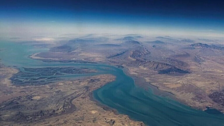 Irán advierte que el tránsito por el estrecho de Ormuz cambiará drásticamente