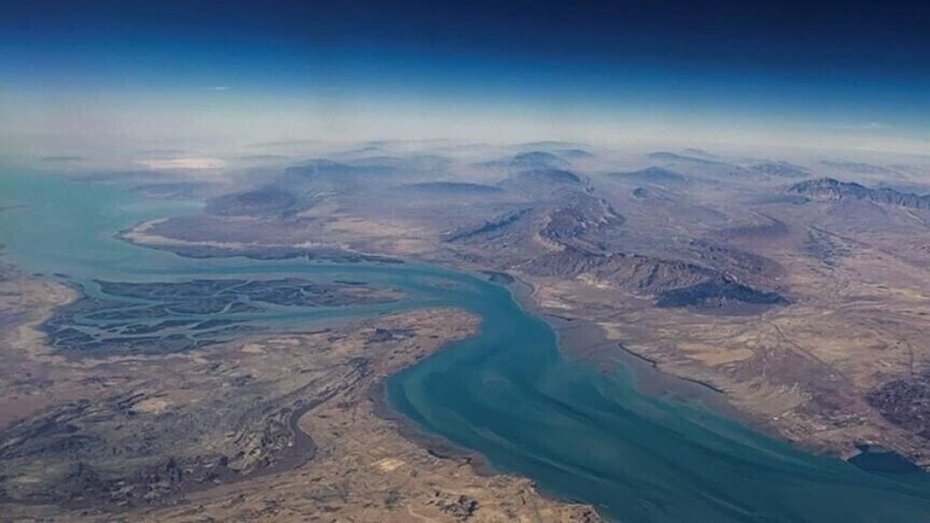 Irán advierte que el tránsito por el estrecho de Ormuz cambiará drásticamente