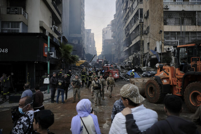 Israel bombardea a Beirut, lo que aumenta la tensión en Medio Oriente