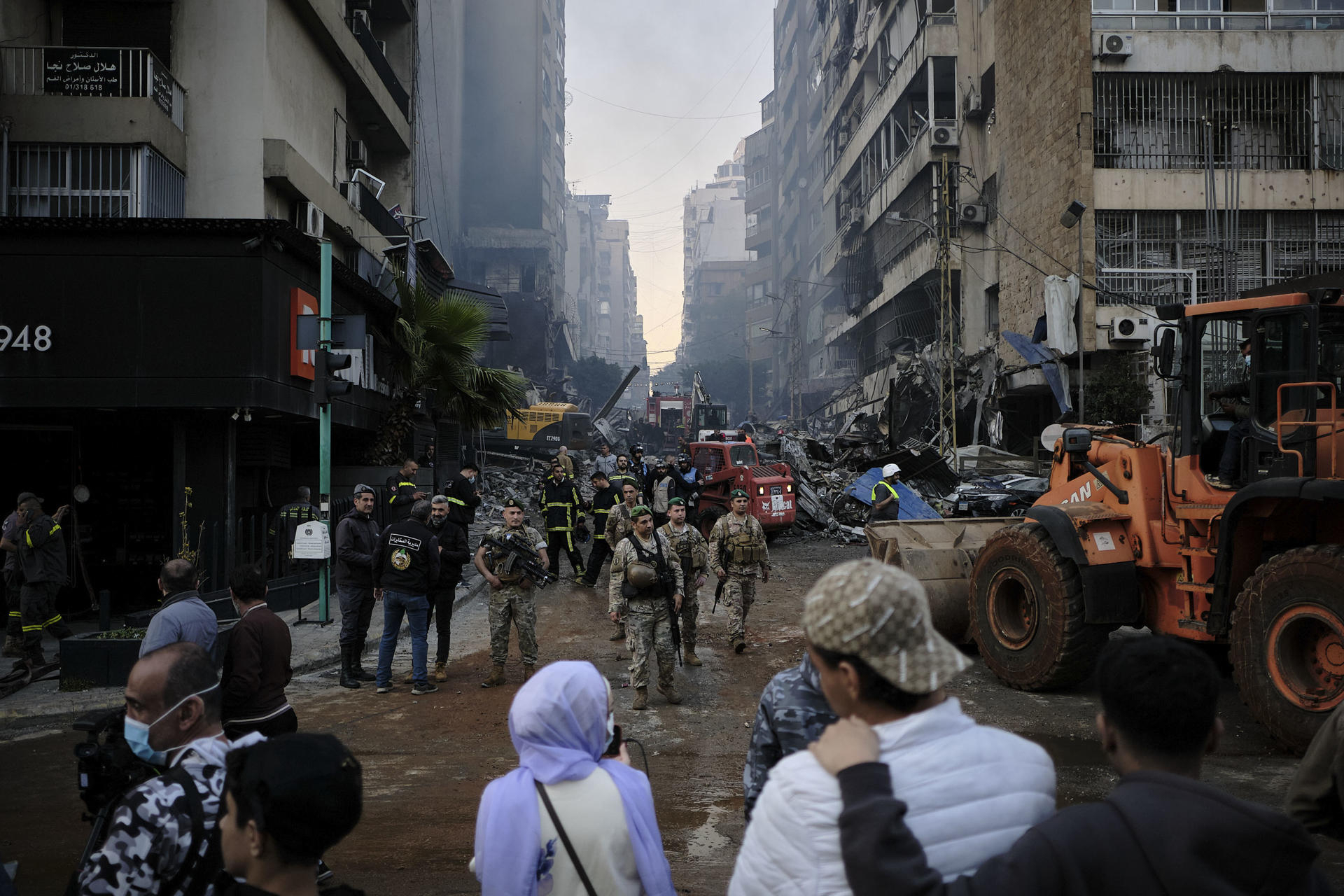 Israel bombardea a Beirut, lo que aumenta la tensión en Medio Oriente