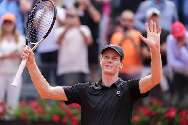 Jannik Sinner se clasificó para los cuartos de final de Roma al derrotar Andrea Pellegrino e igualó el récord de 31 victorias consecutivas de Novak Djokovic
