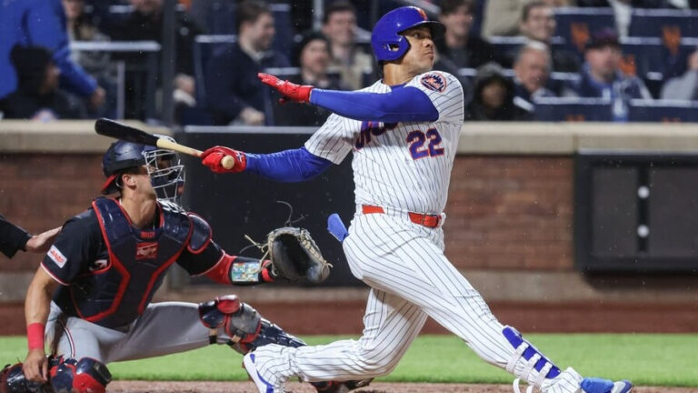 Juan Soto, de 3-0 como bateador abridor de los Mets, que vencieron 4-0 a Rockies