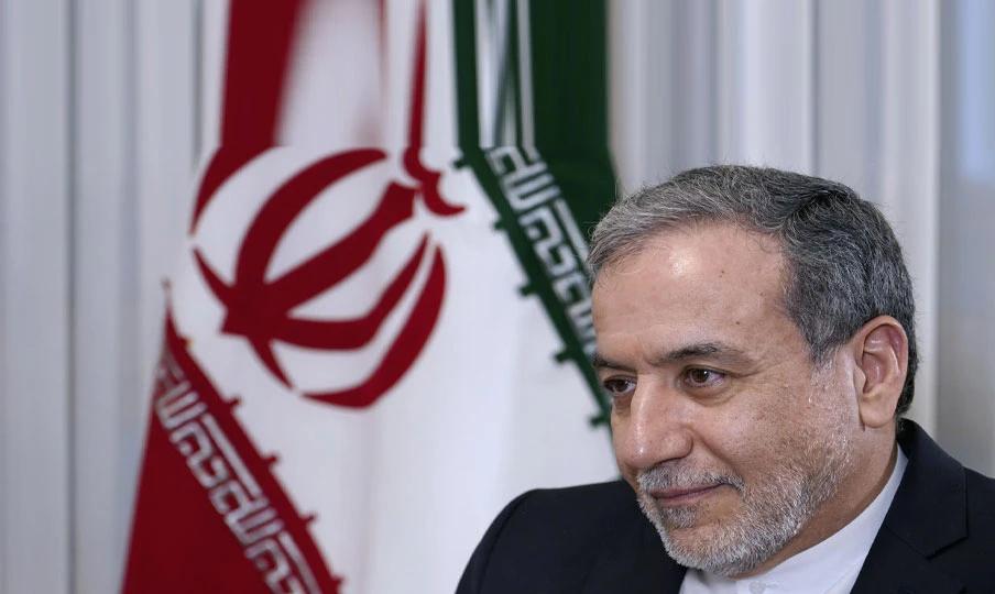 Ministro de Exteriores iraní sobre Ormuz: “No hay soluciones militares a crisis políticas”