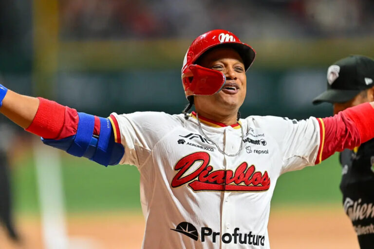 Muchos están sorprendidos con la decisión de Robinson Canó de no jugar pelota de invierno en República Dominicana y sí en México