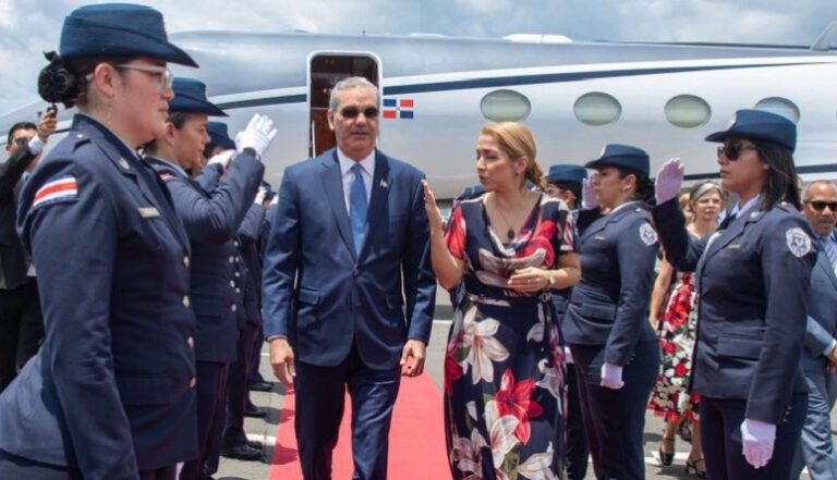 Presidente Abinader llega a Costa Rica para participar en la toma de posesión de Laura Fernández Delgado