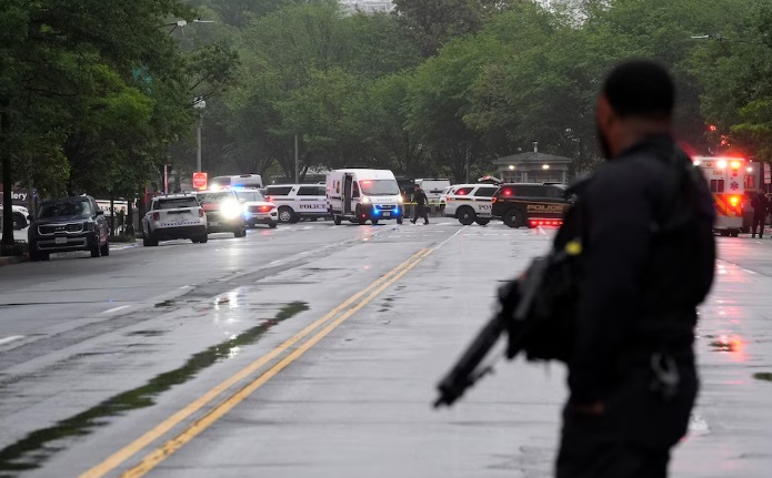 Reportaje- Tirador muerto al disparar a la Casa Blanca en otro atentado contra Donald Trump