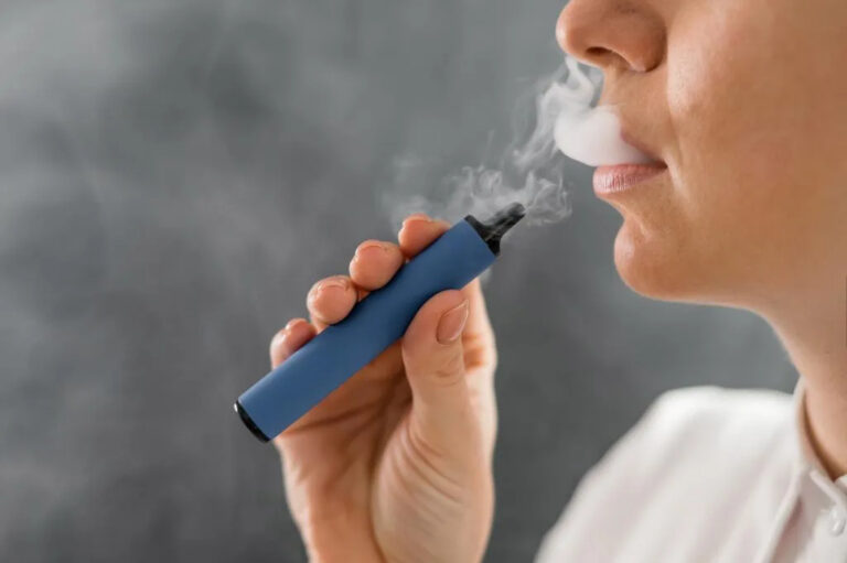 Vapeo se disfraza con mercadeo para atraer a jóvenes y niños, alerta Sociedad de Neumología