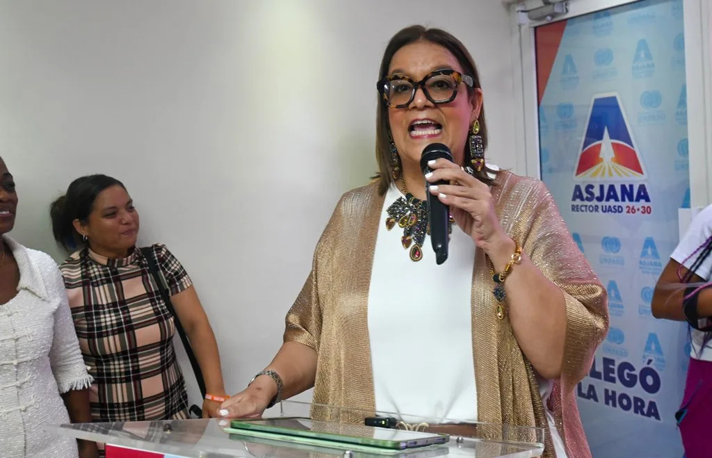 Anitza Gutiérrez concluye campaña al Decanato de Artes con llamado a la unidad y la transformación académica